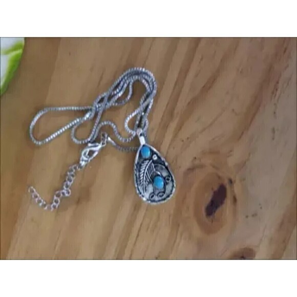 New - Inlaid Turquoise Retro Feather Pendant Necklace w/ 20" Chain - Picture 8 of 8